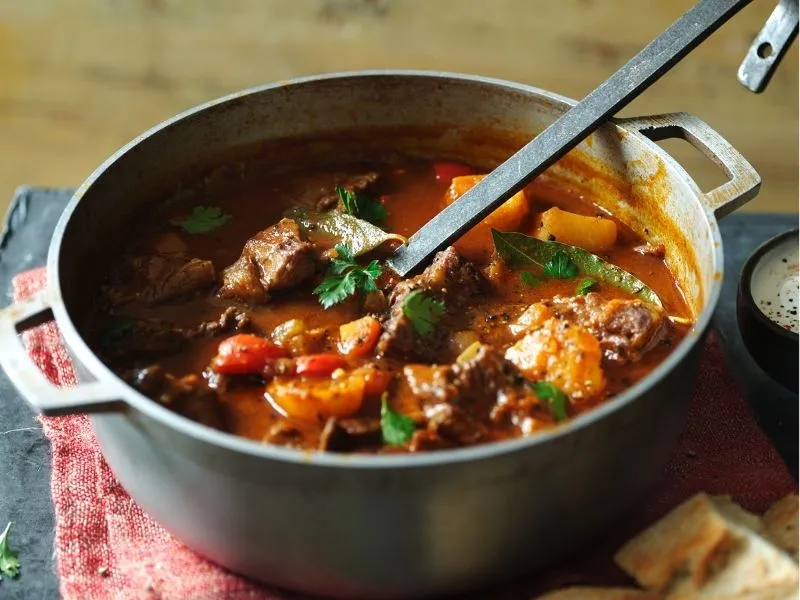 Súp thịt bò Goulash 