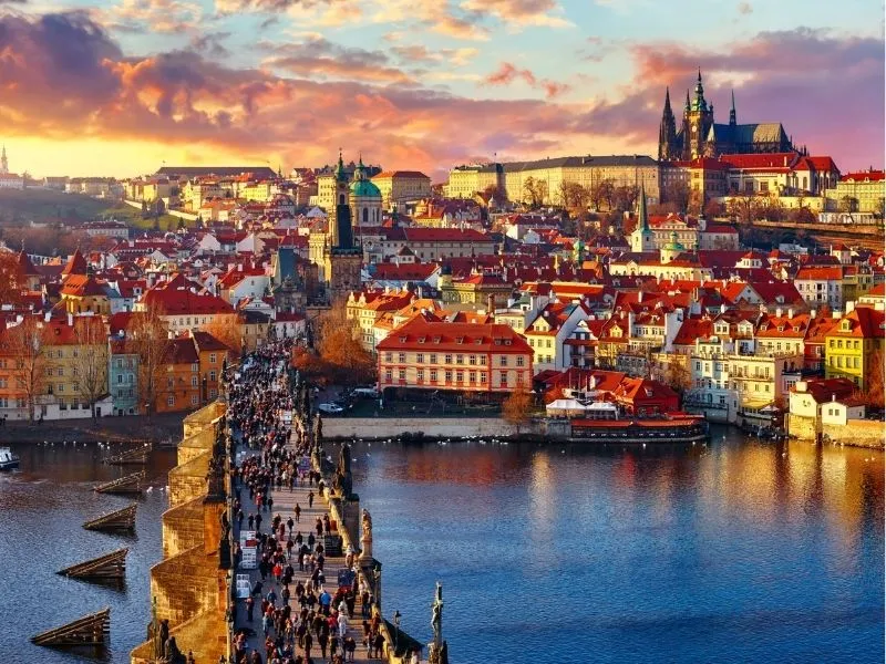 Cầu Karl - Bức tranh hoàn mỹ cho Praha