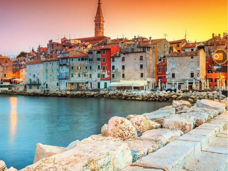 Khung cảnh mùa hè tại Rovinj Croatia
