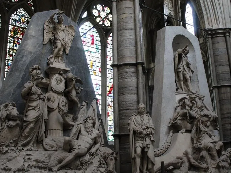 Góc nhà thờ Tu viện