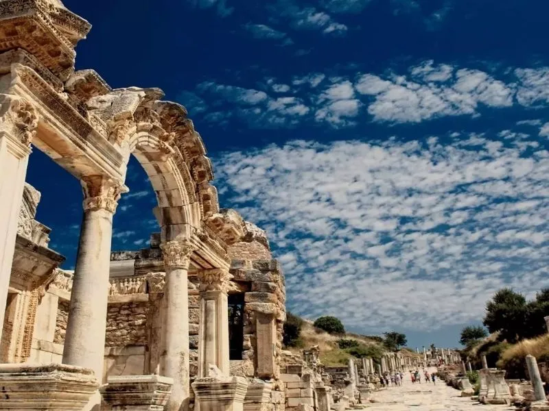 Du lịch Ephesus - Khám phá thành phố cổ ở Thổ Nhĩ Kỳ