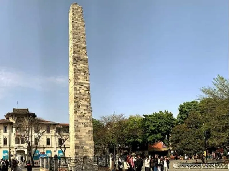 Cột Walled Obelisk – Biểu tượng nghệ thuật Byzantine tại Hippodrome