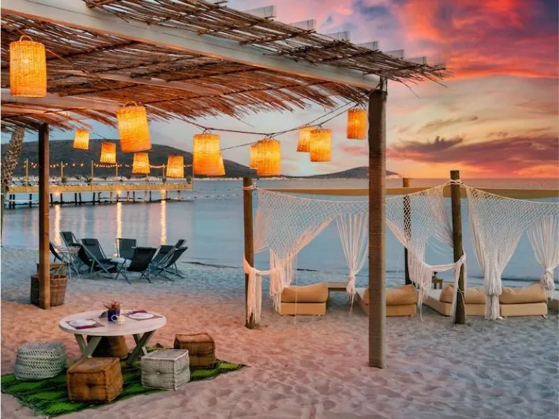 Các bãi biển tại Alacati
