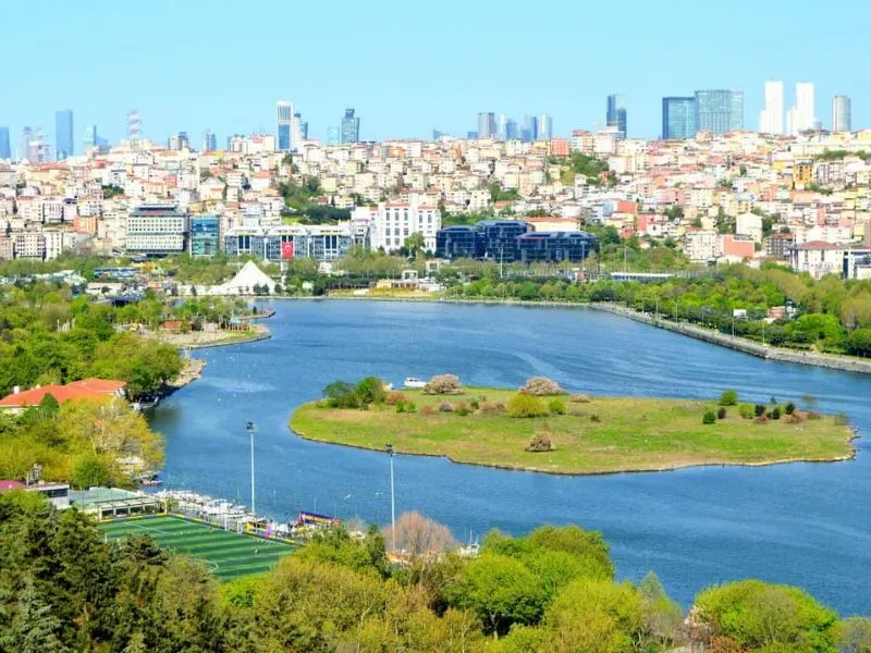 Chiêm ngưỡng toàn cảnh vịnh Sừng Vàng