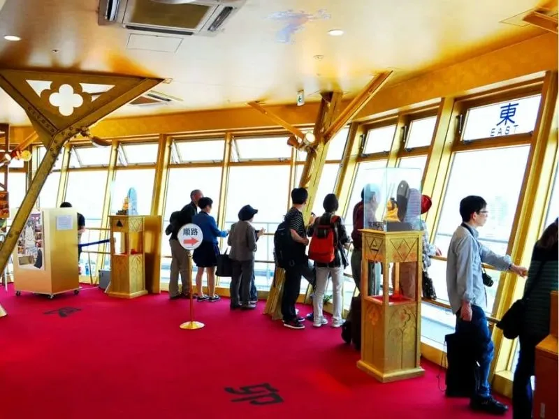 Khu trưng bày của tháp Tsutenkaku