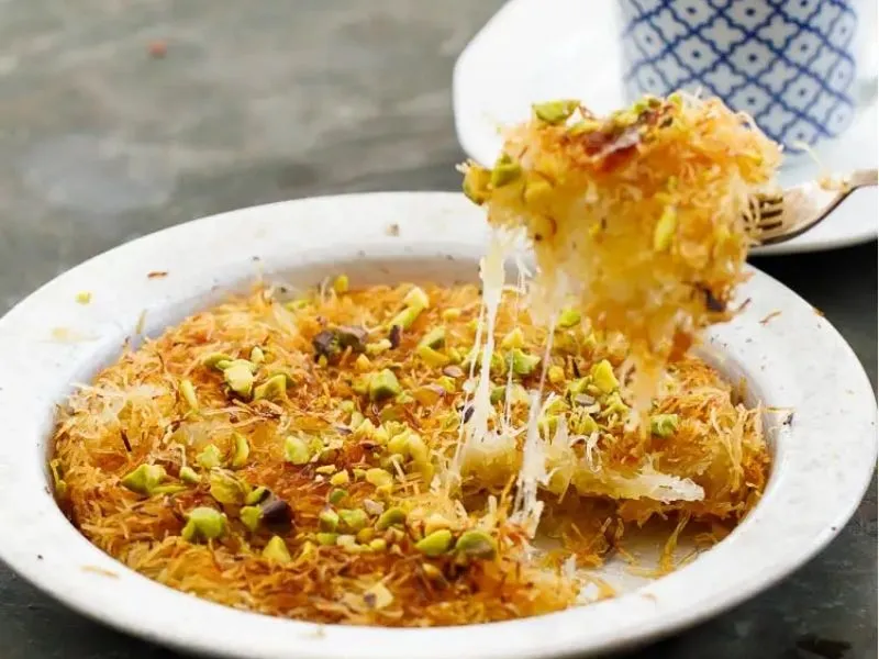 Künefe bánh phô mai đặc trưng