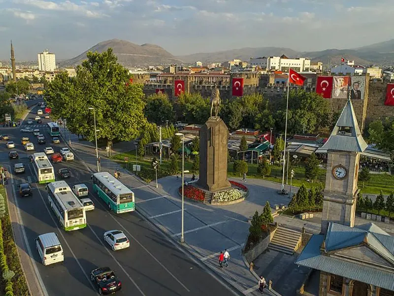 Nên du lịch Kayseri vào mùa xuân và thu 