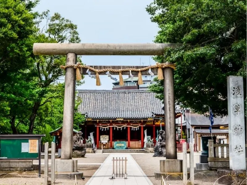 Đền thần Nishi Asakusa Hachiman