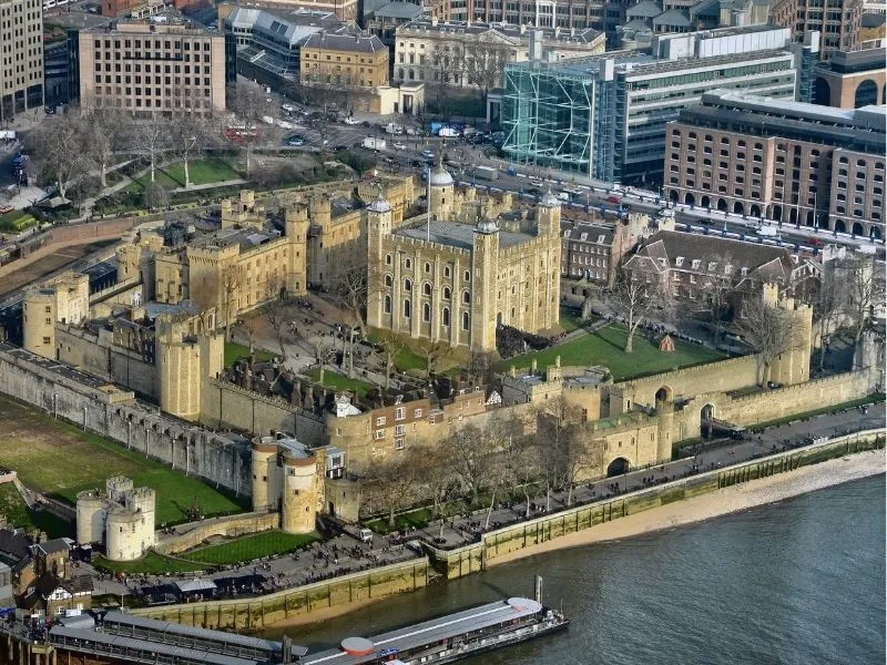 Tháp London - Chứng nhân lịch sử hàng nghìn năm của Anh Quốc