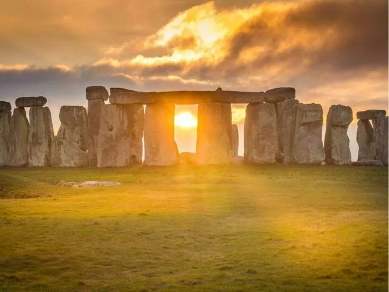 Ngày Đông chí tại Stonehenge
