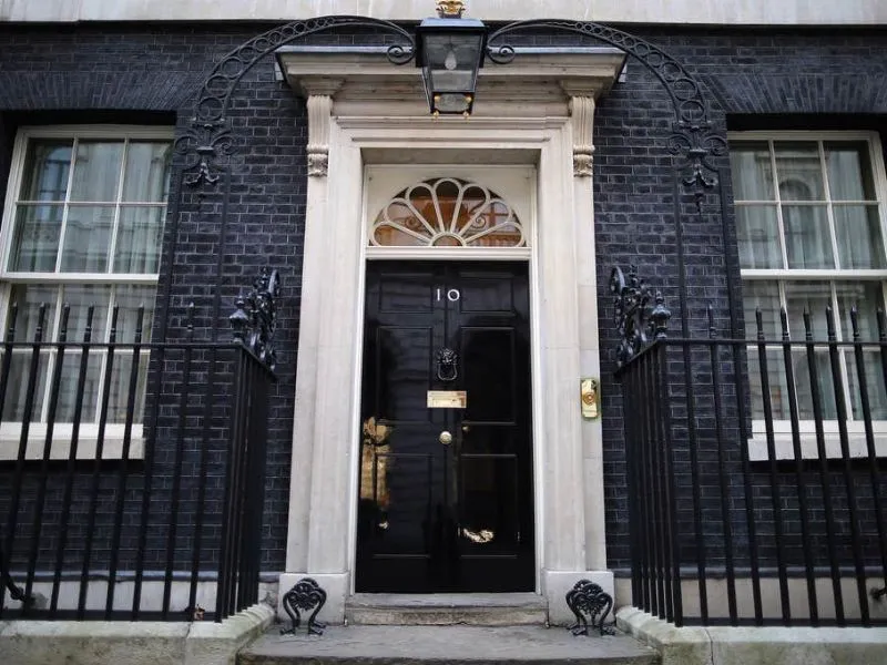 Khám phá số 10 phố downing nổi tiếng thế giới tại London