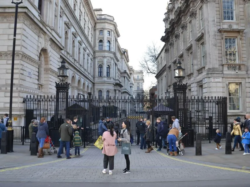 Bạn nên ghé thăm khu phố vào buổi sáng sớm