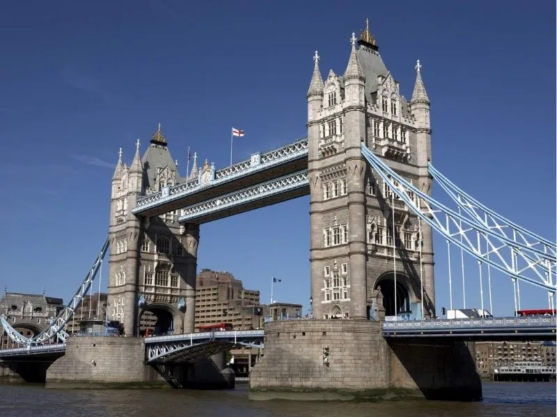 Cầu tháp London sông Thames