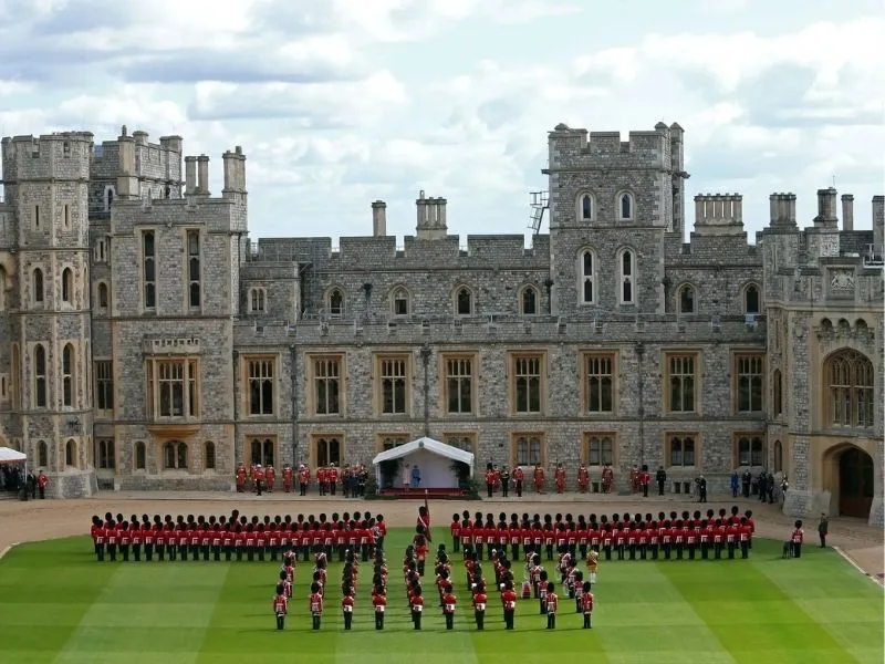 Lâu đài Windsor sông Thames