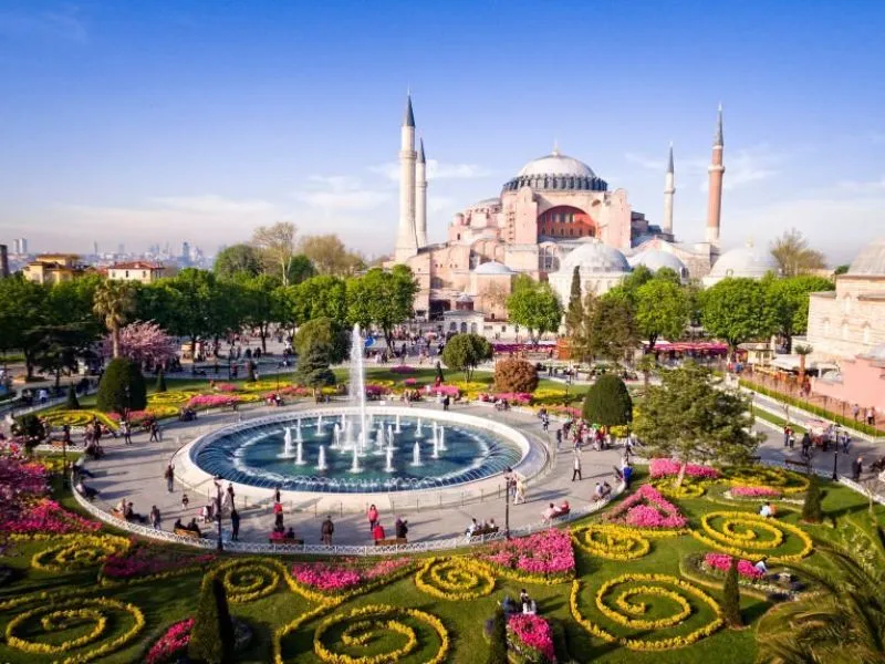 Quảng trường Sultanahmet