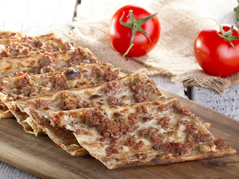 Món ăn Etli ekmek