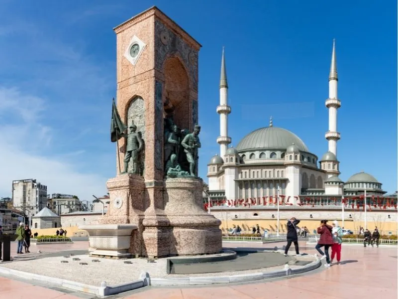 Istanbul Taksim - Điểm hẹn âm nhạc, ẩm thực và văn hóa đường phố