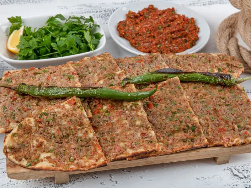 Etli ekmek rất phổ biến ở Uchisar