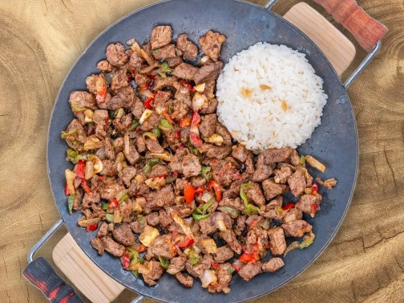 Sac Kavurma - Hương vị nướng trên vỉ sắt