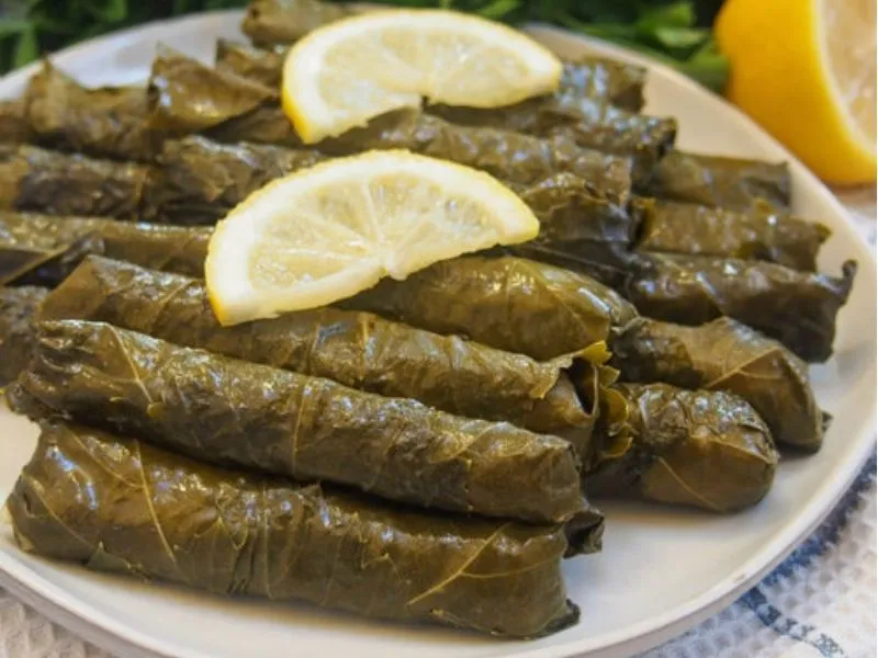 dolma lá nho cuốn nhân cơm