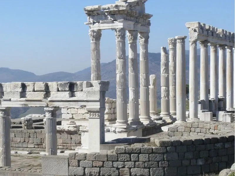 Đền thờ Trajan
