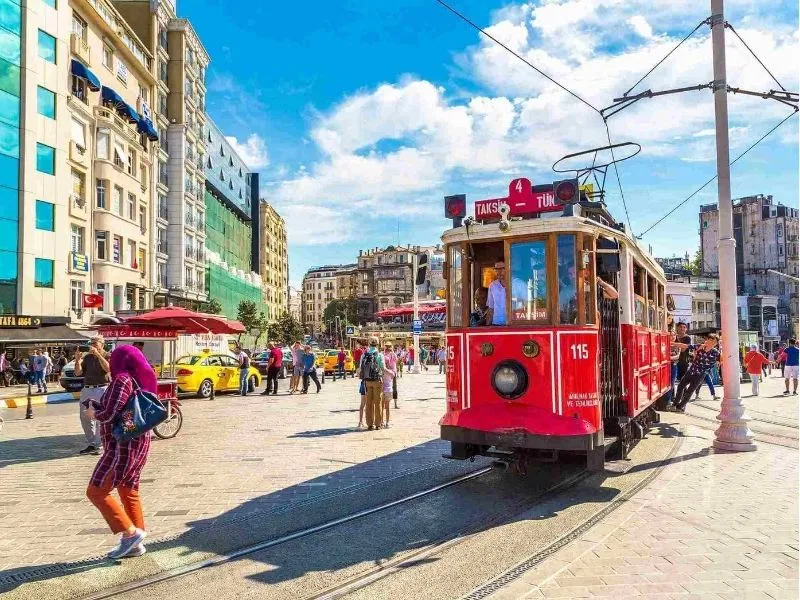 Lưu ý khi tham quan Taksim Square