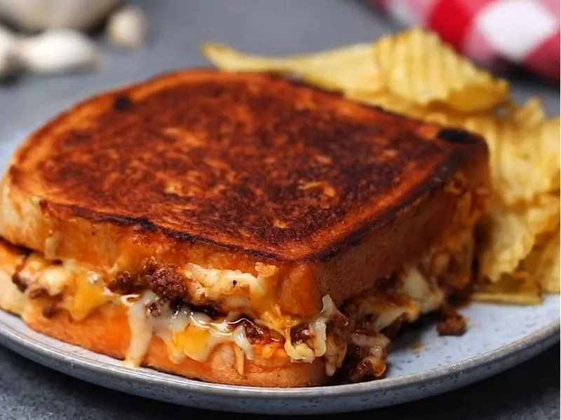 Món Sandwich bò hấp dẫn