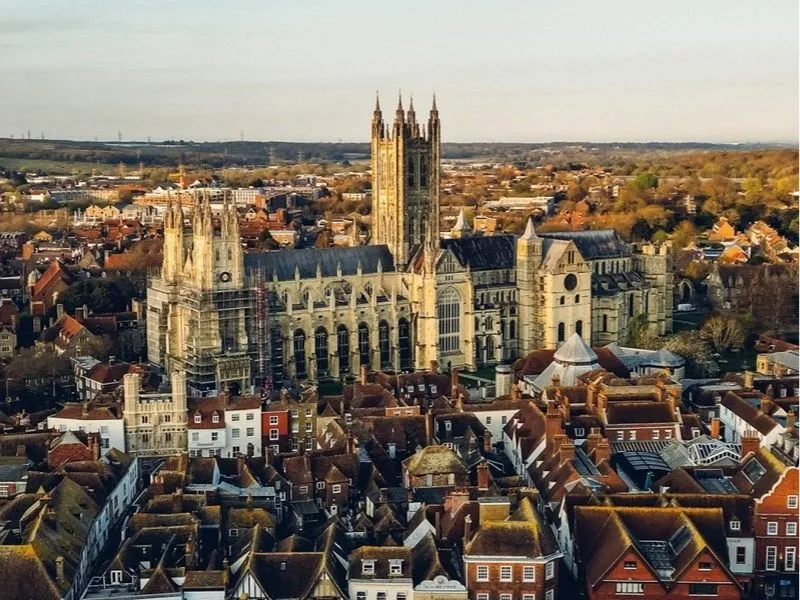 Lạc bước ở Canterbury: Thành phố cổ kính đậm hương sắc trung cổ