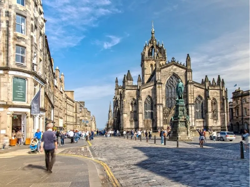 St Giles’ Cathedral gần  Mary King’s Close