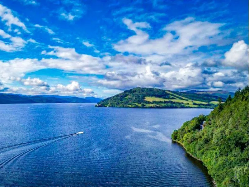 Hồ Loch Ness - Vẻ đẹp thiên nhiên kỳ bí và sâu thẳm của Scotland