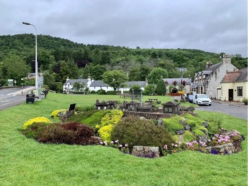 Ngôi làng yên bình Drumnadrochit