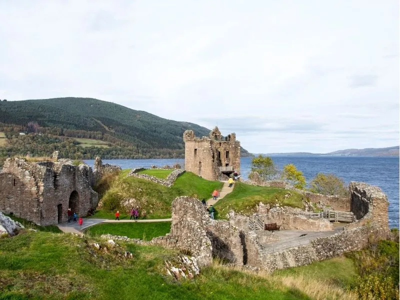 Nguồn gốc và lịch sử Urquhart Castle