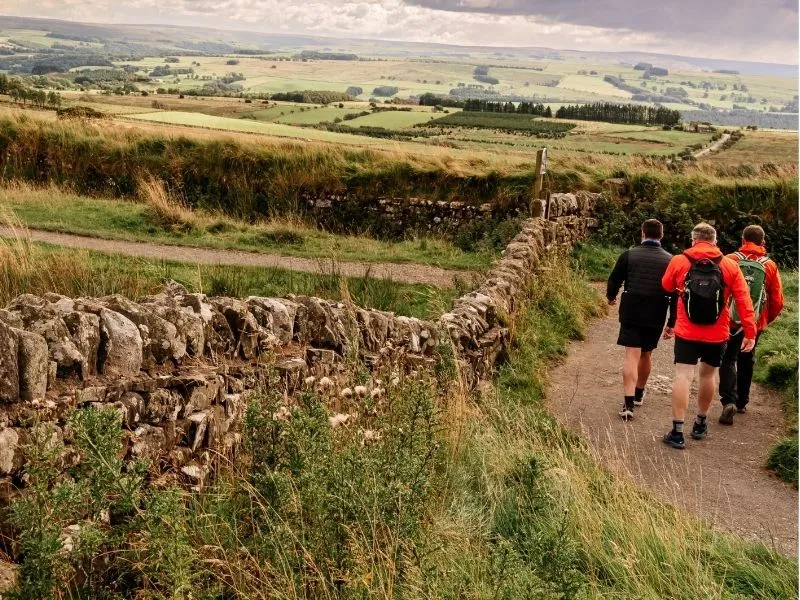 di chuyển đến Hadrian’s Wall