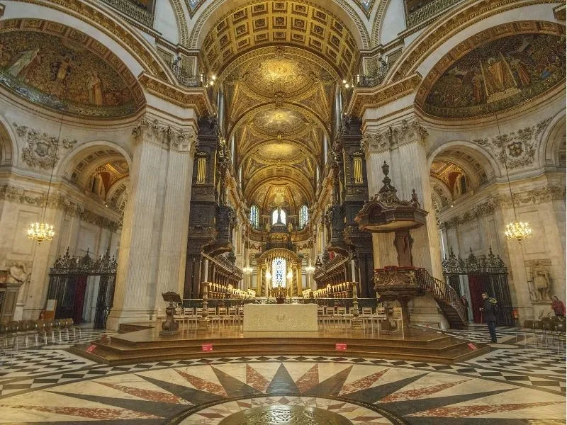 Không gian nội thất bên trong