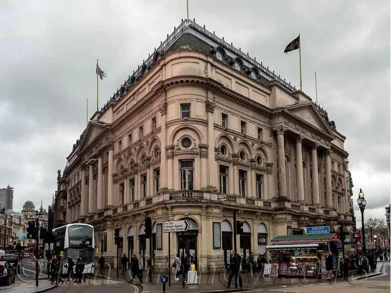 Nhà triển lãm London