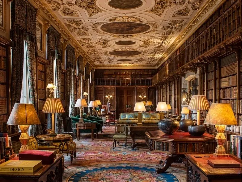 Thư viện của dinh thự