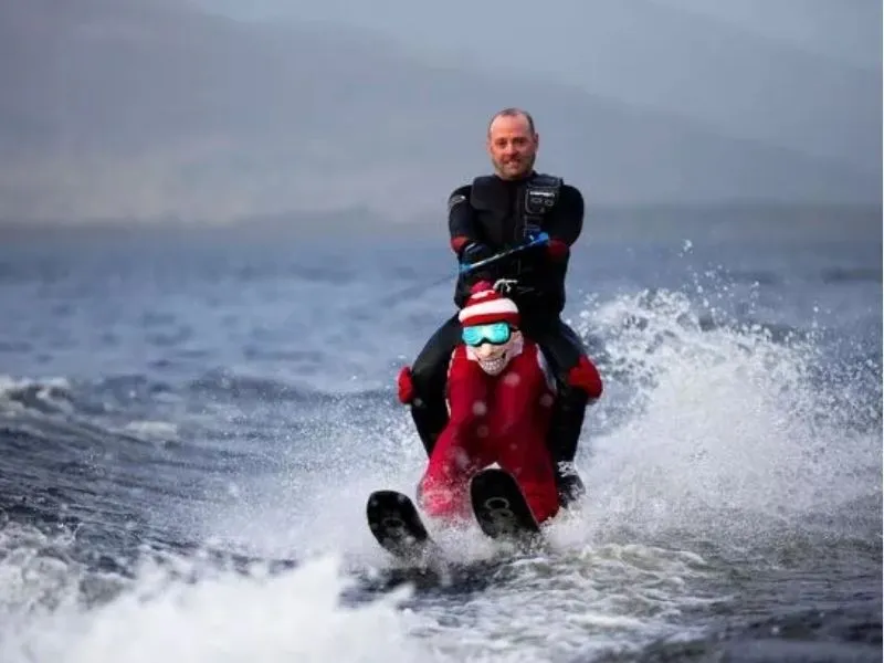 Trải nghiệm môn trượt nước thú vị