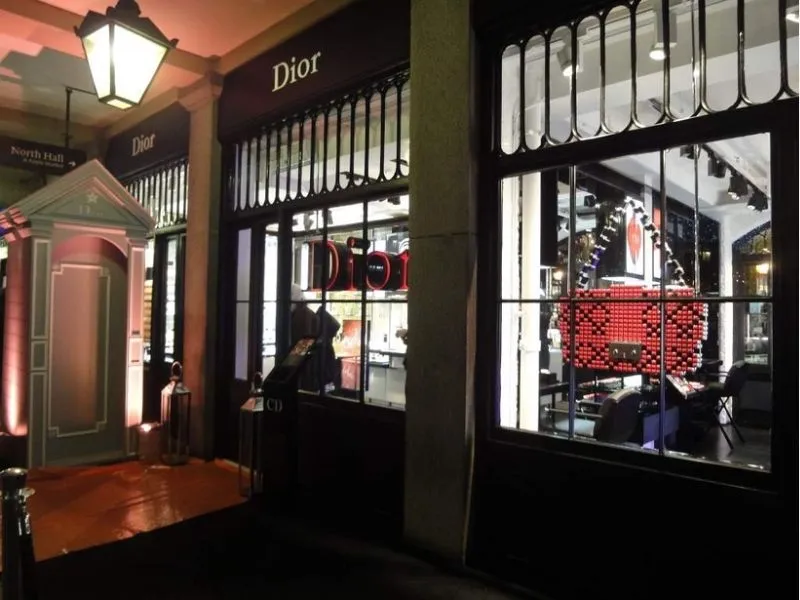 Những cửa hàng mua sắm nổi tiếng