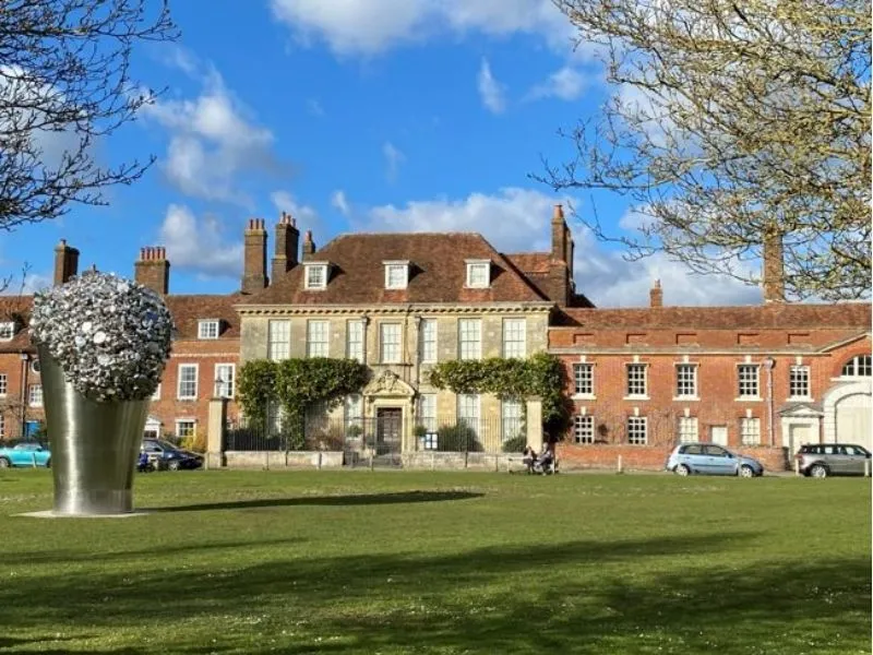 Mompesson House: Nét Duyên Dáng Cổ Kính (ảnh sưu tầm)