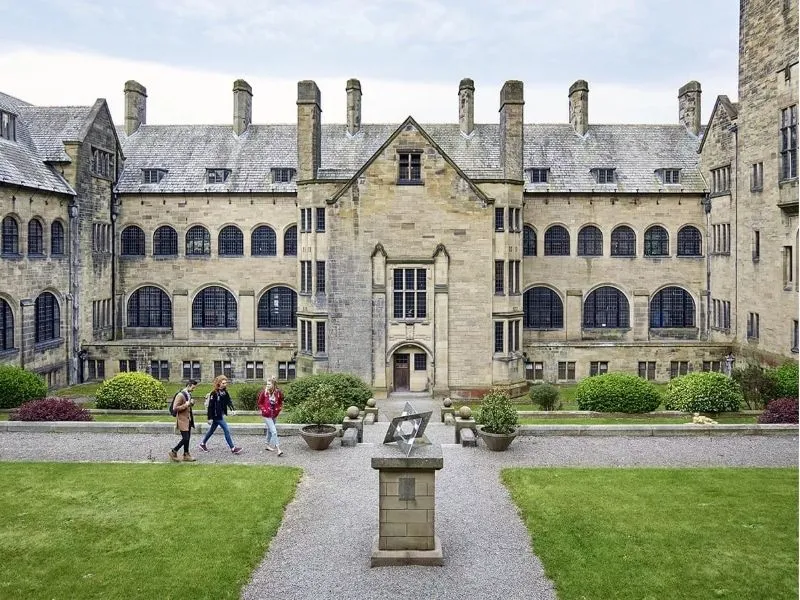 Khám phá Bangor - Thành phố ven biển yên bình bậc nhất xứ Wales