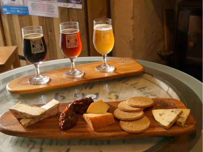 Khám phá ẩm thực địa phương