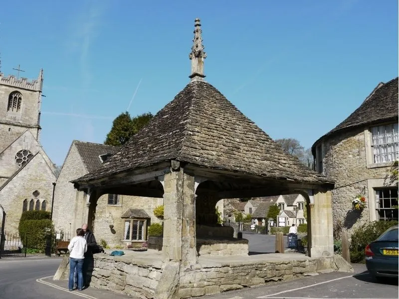 Cây thánh giá chợ (Market Cross)