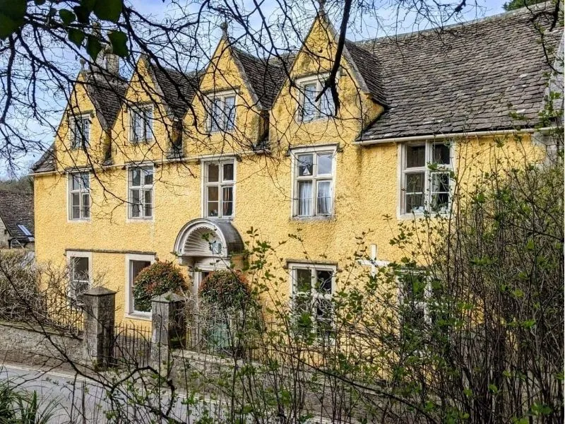 Dower House nổi tiếng với các cảnh quay trong phim Doctor Dolittle