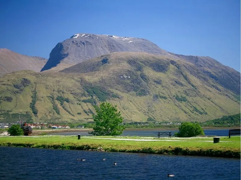 Ben Nevis – Đỉnh núi cao nhất Vương quốc Anh Fort William