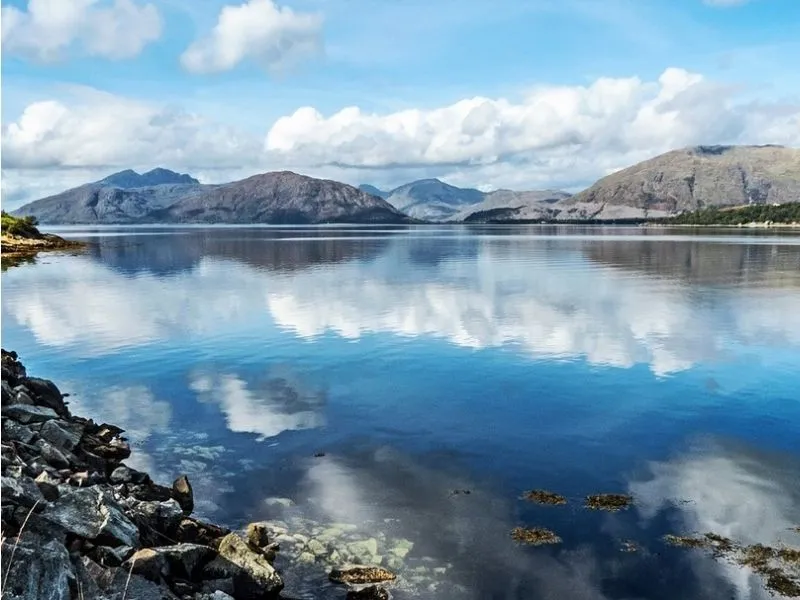Loch Linnhe – Hồ nước xanh giữa cao nguyên