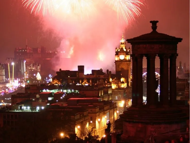 Hogmanay Scotland – Lễ mừng năm mới truyền thống