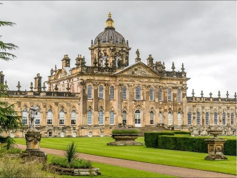 Lâu đài Howard - Địa điểm du lịch Anh Quốc