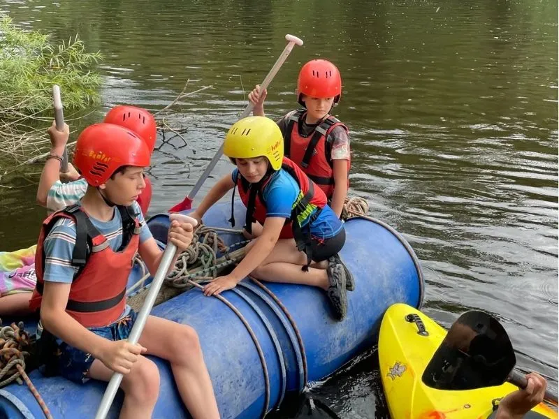 Hoạt động mùa hè Anh