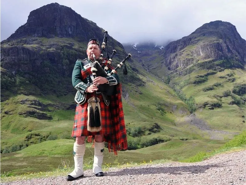 Trang phục truyền thống Scotland – Bộ Kilt nổi tiếng