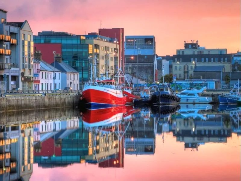 Galway - Thành phố nghệ thuật rực rỡ của bờ Tây Ireland